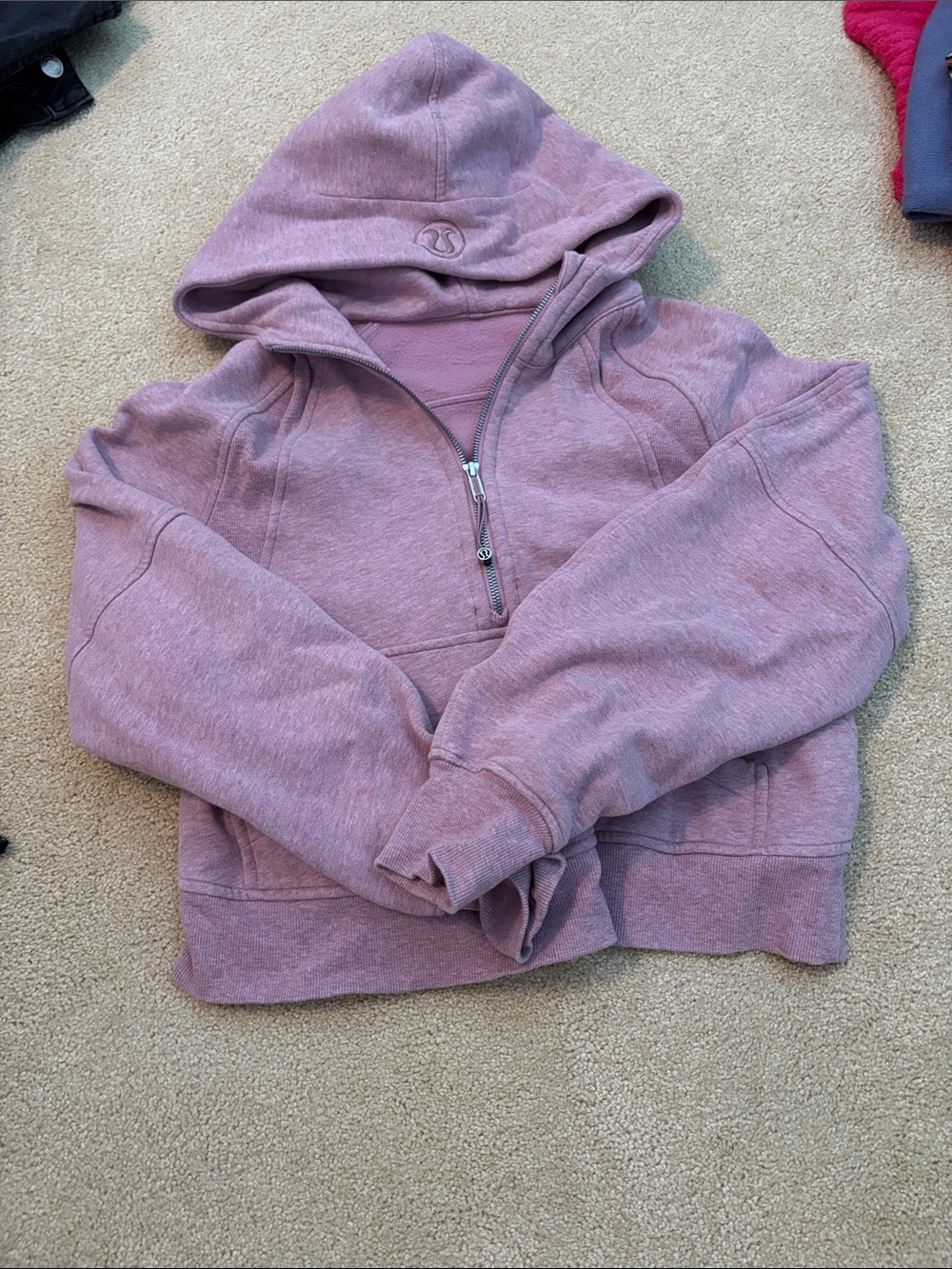Lululemon scuba purple half zip great condition